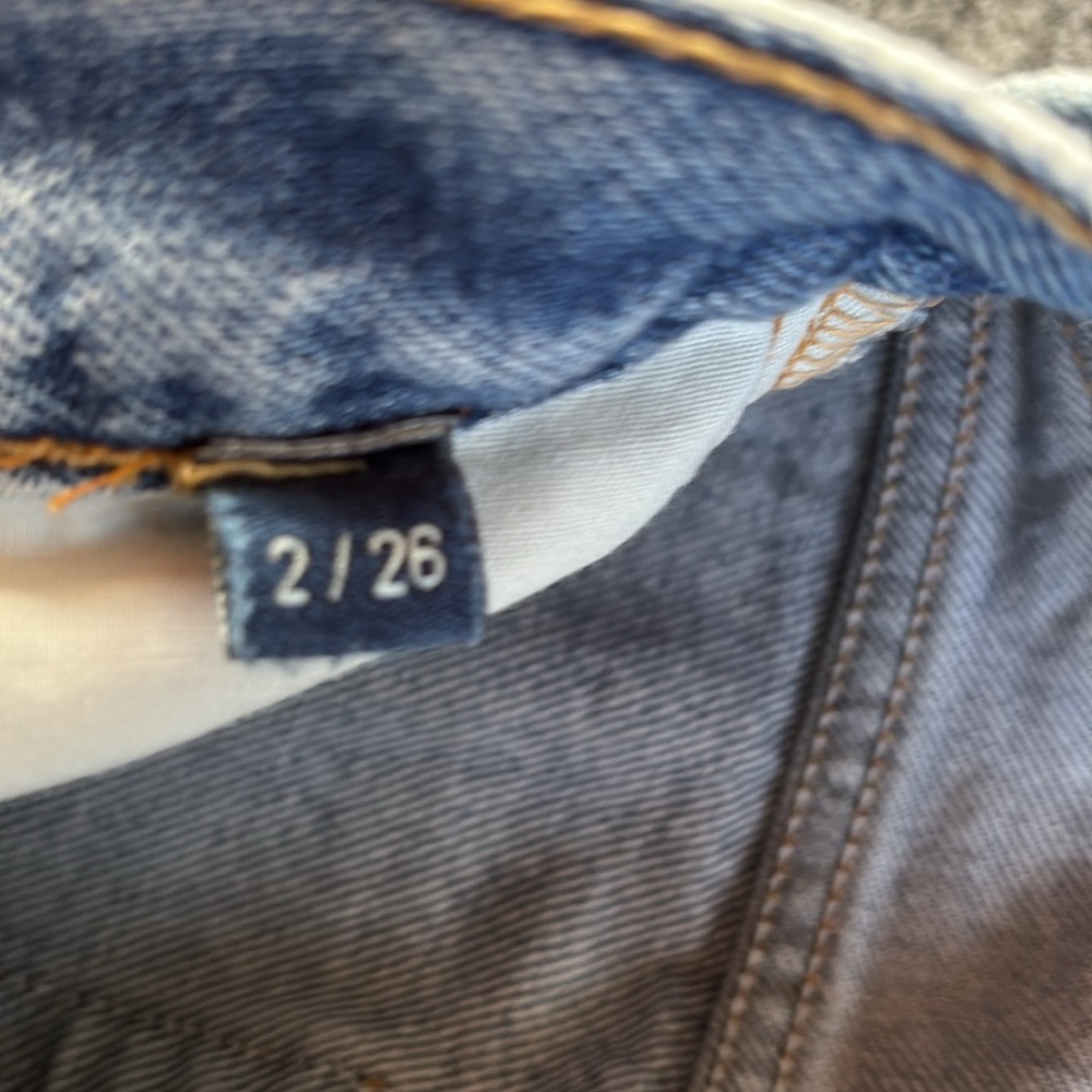 12th Tribe Levi's Thrasher Distressed Jean Shorts - 505 Regular Fit - Size 2/26 - Picture 3 of 7